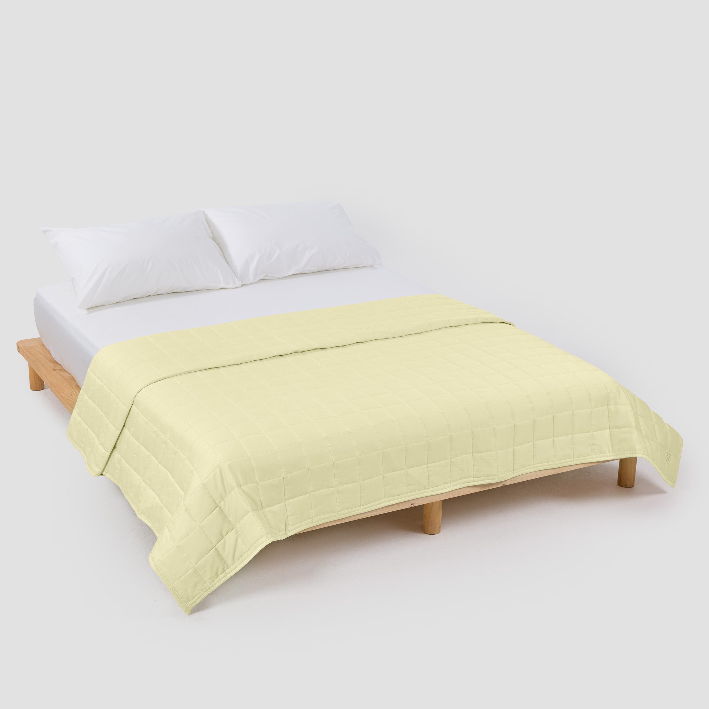 organic-cotton-quilt-in-butter-colour-by-sojao